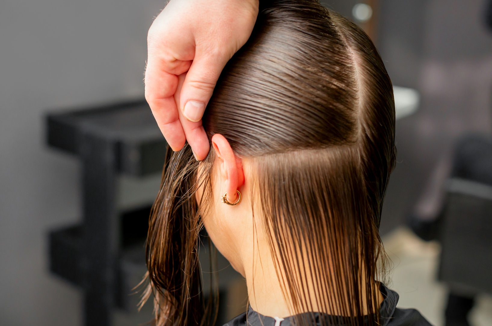 Professional hair sectioning for lice treatment